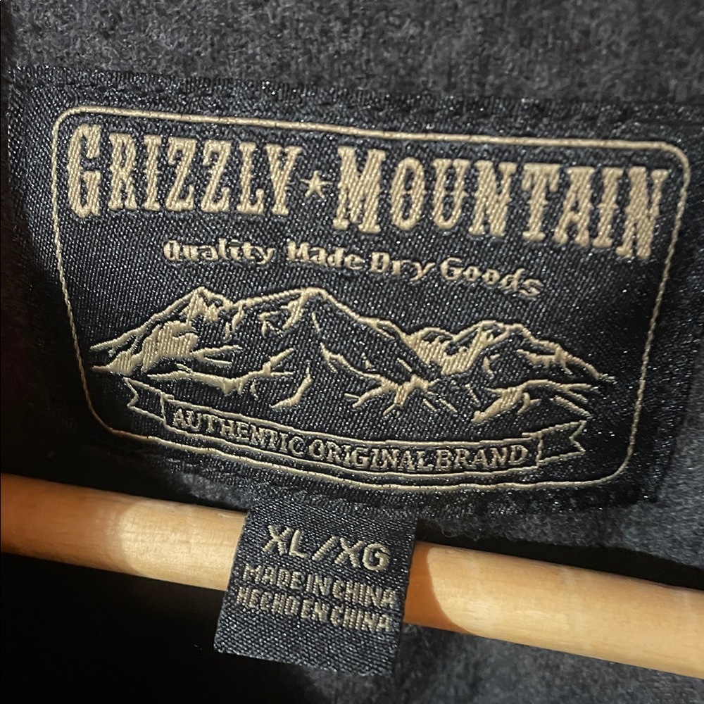 Grizzly Mountain Charcoal Button-Up Shirt - Picture 5 of 6